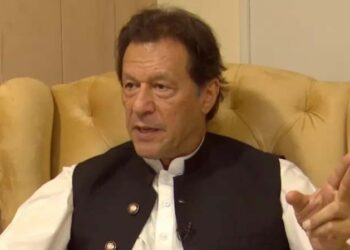 عمران خان:’احمقانہ پریس کانفرنس میں سچ کے نام پر جھوٹ اور آدھے سچ بولے گئے‘