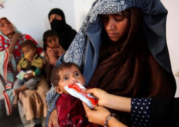 پاکستان میں25لاکھ بچوں کو غذائیت کی شدید قلت کا سامنا