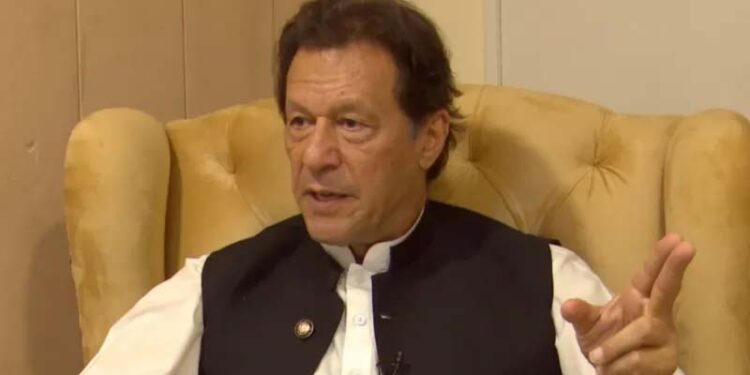 عمران خان:’احمقانہ پریس کانفرنس میں سچ کے نام پر جھوٹ اور آدھے سچ بولے گئے‘