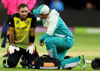 میکسویل فریکچر کے بعد غیر معینہ مدت کے لیے ٹیم سے باہر