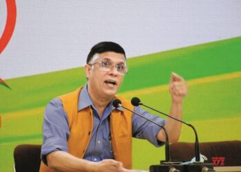 گجرات میں آپ اُمیدواروں کی فہرست بی جے پی دفتر میں تیار ہو رہی ہے: کانگریس