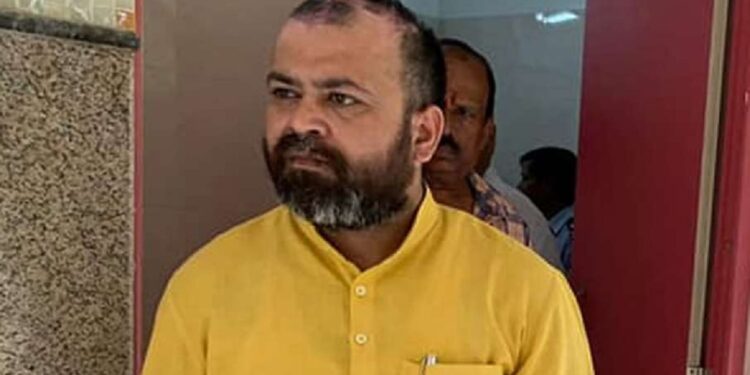 کیش فار ٹکٹ گھوٹالے معاملے میں آپ ایم ایل اے اکھلیش ترپاٹھی کی مشکیلیں بڑھ سکتی ہیں ni