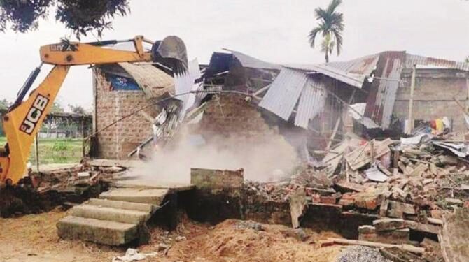 آسام پولیس کی ’بلڈوزر کارروائی‘ پر ہائی کورٹ برہم