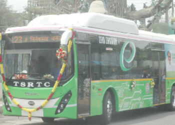 تلنگانہ آر ٹی سی کا 350 الکٹرک بسیں خریدنے کا فیصلہ