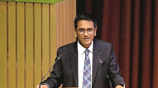 خوف کی بناپر ذیلی عدالتوں کے جج ضمانت دینے سے کتراتے ہیں: چیف جسٹس