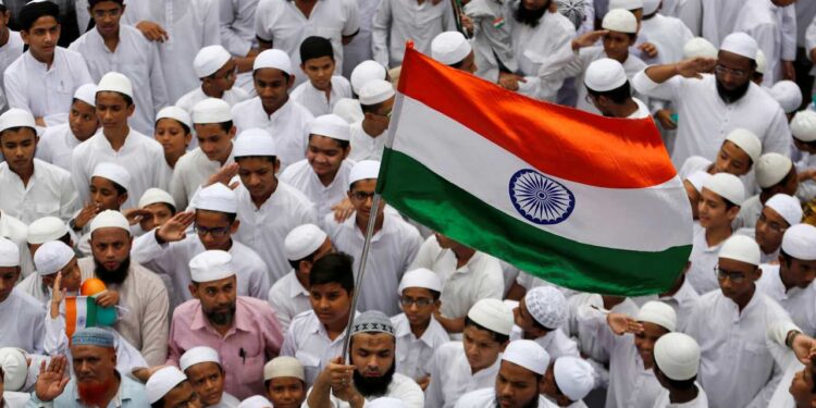 دھرتی کے باسیوں کی مکتی پریت میں ہے