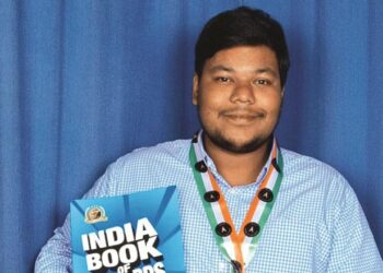 طالبعلم نے کیمیائی عناصر کے نام تیزی سے گنوانے کا ریکارڈ بنایا