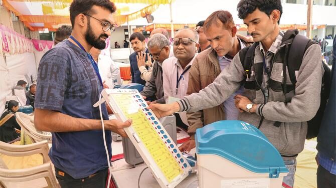 آج گجرات میں پہلے مرحلے کی پولنگ، سخت سیکوریٹی