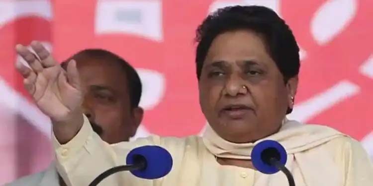 الیکشن سے چھ ماہ پہلے پری پول سروے پر روک لگے ،مایا وتی کا مطالبہ