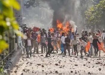 سپریم کورٹ نے کہا،ہم غیر ضروری طور پرسلاخوں کے پیچھے ڈالنے پر یقین نہیں رکھتے