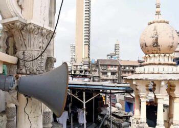 ایم اے کنول جعفری: اذان دینے پر جرمانہ تو ڈی جے بجانے پر چھوٹ کیوں