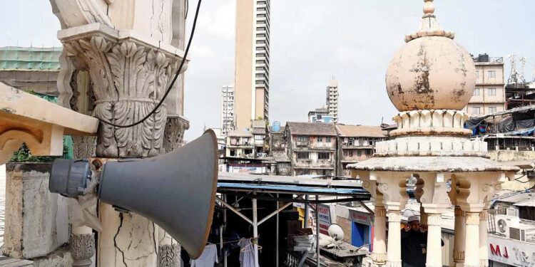 ایم اے کنول جعفری: اذان دینے پر جرمانہ تو ڈی جے بجانے پر چھوٹ کیوں