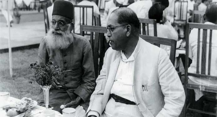 آئین ساز اسمبلی میں مولانا حسرت موہانی۔