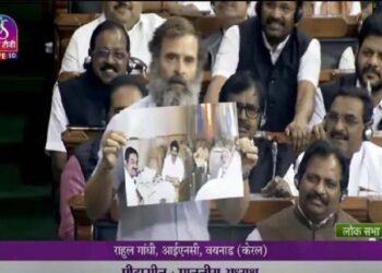 مودی سیاست اور کاروباری تعلقات میں گولڈ میڈل کے مستحق : راہل گاندھی