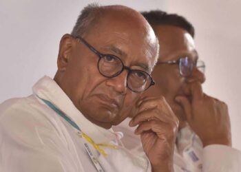 پروفیسر نیلم مہاجن سنگھ : دگوجے سنگھ کا بیان افواج کی توہین