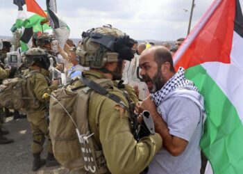 اسرائیل کے پنجہ استبداد سے نکلنا آسان نہیں