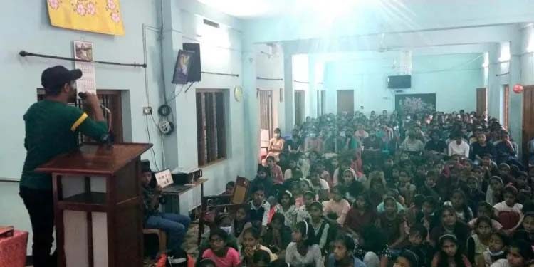 کرسچین گروپ اسکولی طلبا میں مسلمانوں کے خلاف نفرت پھیلارہے ہیں