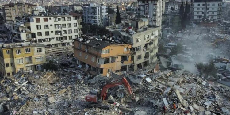 زلزلے سے زیادہ غیر سائنسی تھیوری سے نجات ضروری