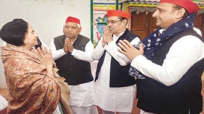 ممتا بنرجی اوراکھلیش یادو کی ملاقات