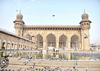 ائمہ کرام کی توسیع دیڑھ سال سے زیر التواء ، مسجد کے مرمتی کام اختتامی مراحل میں