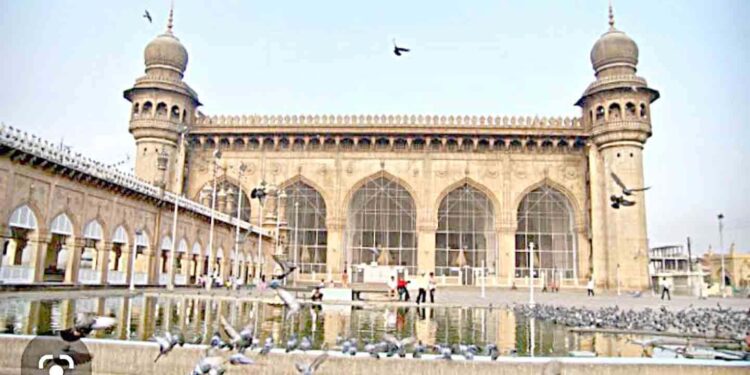 ائمہ کرام کی توسیع دیڑھ سال سے زیر التواء ، مسجد کے مرمتی کام اختتامی مراحل میں