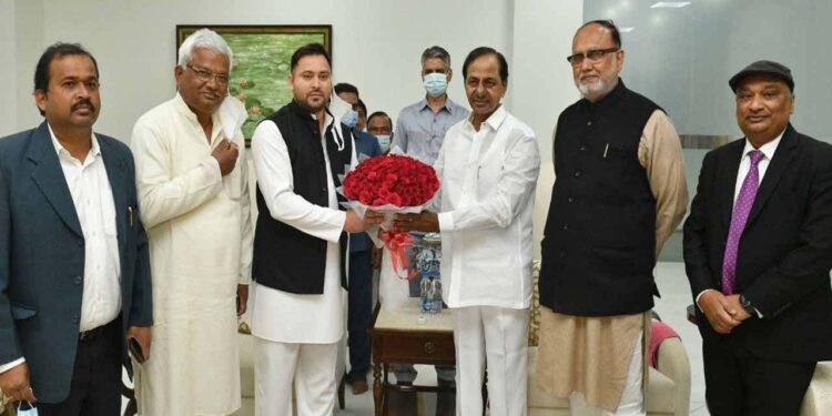 تیسرا محاذ :بی جے پی کی جیت کی راہ آسان کرے گا