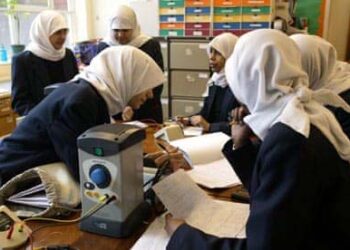 کیا مسلم اسکولوں میں قابل اساتذہ کا فقدان ہے؟