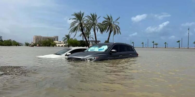 سعودی عرب میں سیلابی بارش ، چار بچے ڈوب گئ