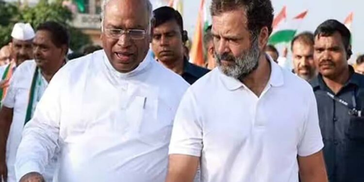 کانگریس اور حزب مخالف زوال پذیر