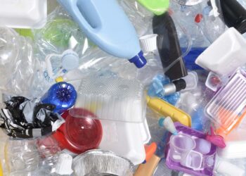 فالتو پلاسٹک کو قیمتی نینو ذرات میں بدلنے والی ٹیکنالوجی تیار