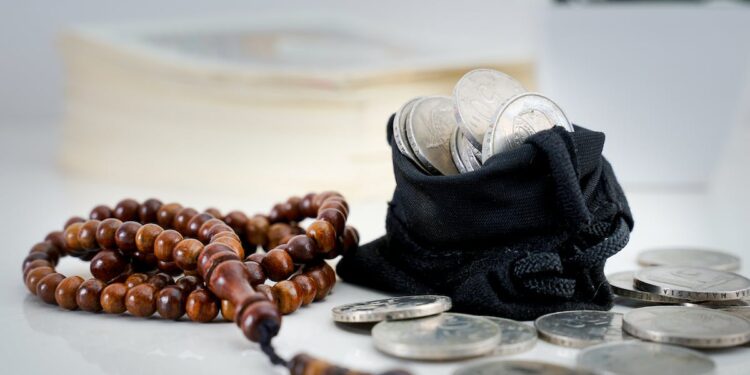 بے اعتدالی دونوں جہانوں کو برباد کردیتی ہے