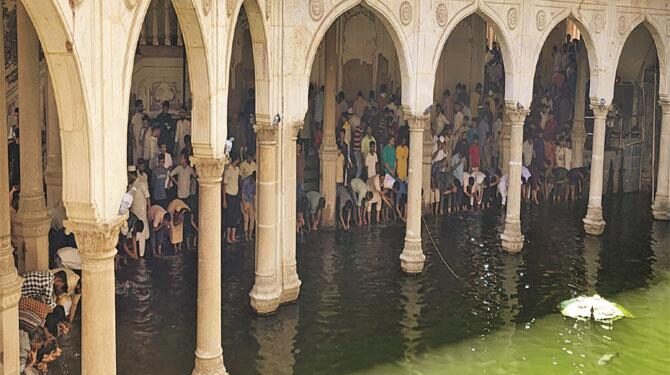 شہر ومضافات کی مساجد میں رمضان المبارک کے پہلے جمعہ میں مصلیان کی کثرت