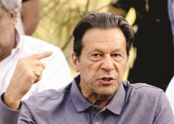 عمران خان کی نظر میں پاکستان کےوزیرداخلہ دہشت گرد