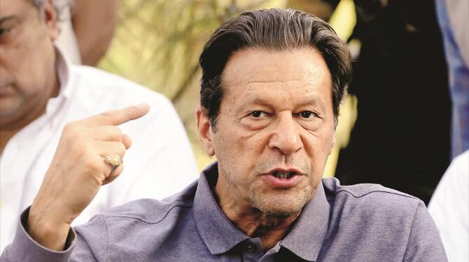 عمران خان کی نظر میں پاکستان کےوزیرداخلہ دہشت گرد