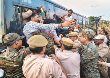 راہل گاندھی کیخلاف کارروائی پر پورے ملک میں برہمی، احتجاج ،چہار سُو مذمت
