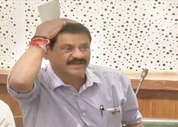 ممبئی میں پانی کی چوری روکنے اور رساؤ کو بند کرنے کا مطالبہ