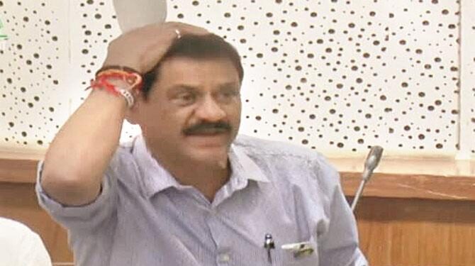 ممبئی میں پانی کی چوری روکنے اور رساؤ کو بند کرنے کا مطالبہ