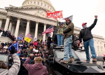 دن بدن گھٹ رہا ہے امریکہ کا وقار