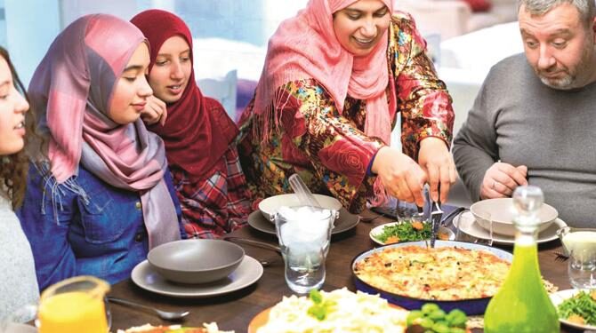 رمضان میں بسیارخوری سے کیسے بچا جائے؟