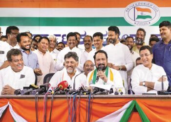 کرناٹک :بی جے پی میں بھگدڑ، استعفوں کی جھڑی لگ گئی