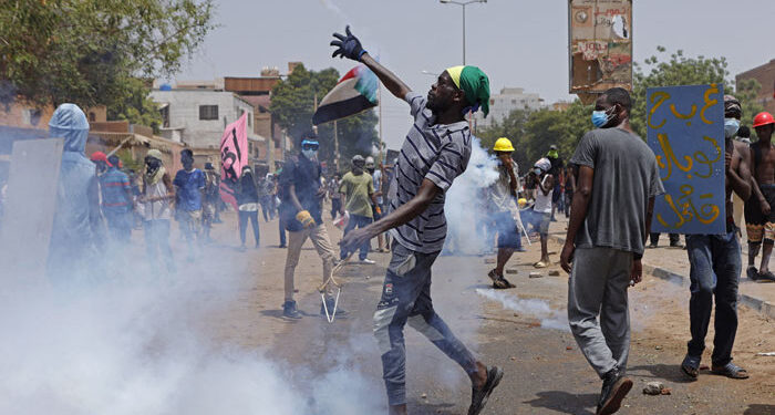 سوڈان ایک بار پھر خانہ جنگی کے دہانے پر