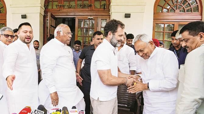 راہل اور نتیش کی تاریخی ملاقات ، اپوزیشن کو متحد رکھنے کا عزم