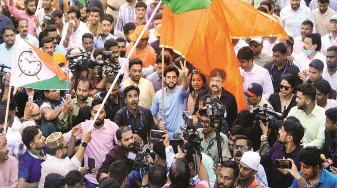 تھانے:روشنی شندے پر حملے کیخلاف مہاو کاس اگھاڑی کا مورچہ