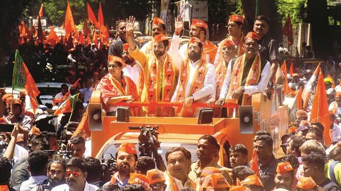 ساورکرکی حمایت میں گورویاترا کا انعقاد، راہل سے معافی کا مطالبہ