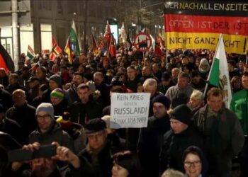 کیوں پریشان ہیں جرمنی کے مسلمان: شاہنواز احمد صدیقی