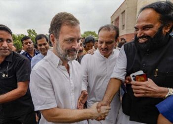 راہل گاندھی کی رکنیت بحال