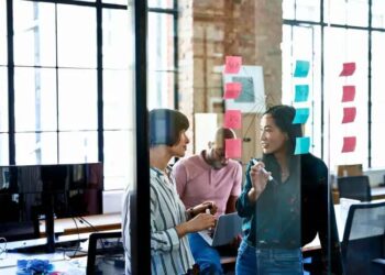 نوجوان‘جو جیسا جہاں ہے کے عادی نہ بنیں