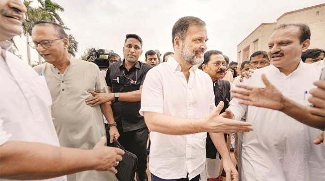 پارلیمانی سیاست میں راہل گاندھی کی واپسی