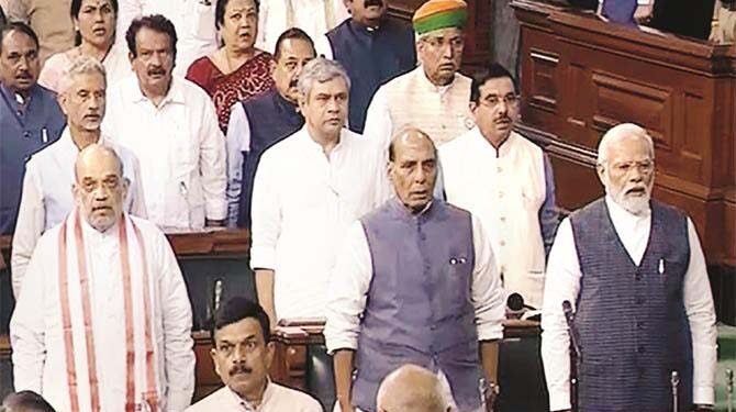 پارلیمنٹ کی کارروائی غیر معینہ مدت کیلئے ملتوی ، دونوں ایوانوں میں تقریباً ۵۰؍ فیصد کام ہوا