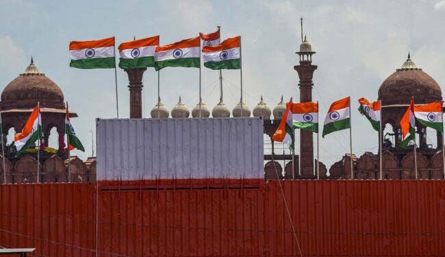 سر فخر سے اونچا کیوں نہ ہو؟: صبیح احمد